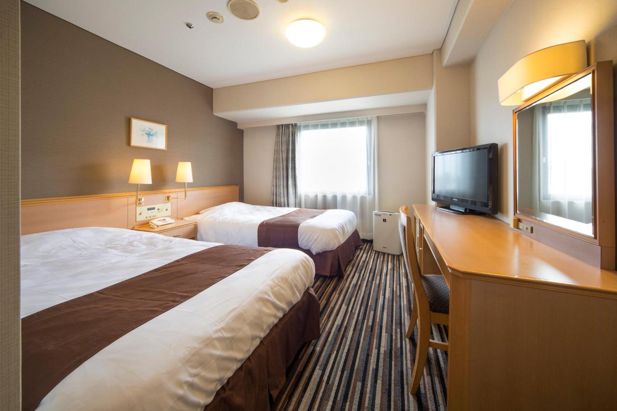 Smile Hotel Tokushima Extérieur photo