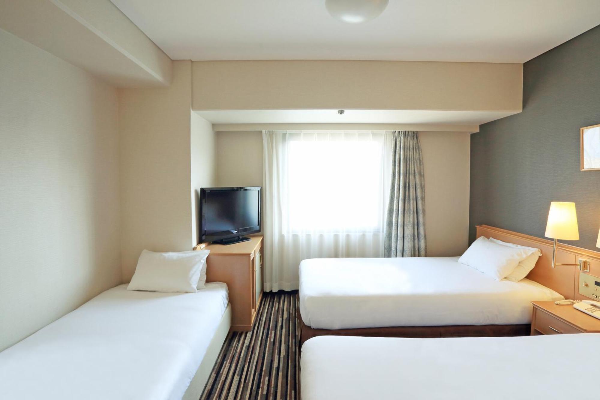 Smile Hotel Tokushima Extérieur photo
